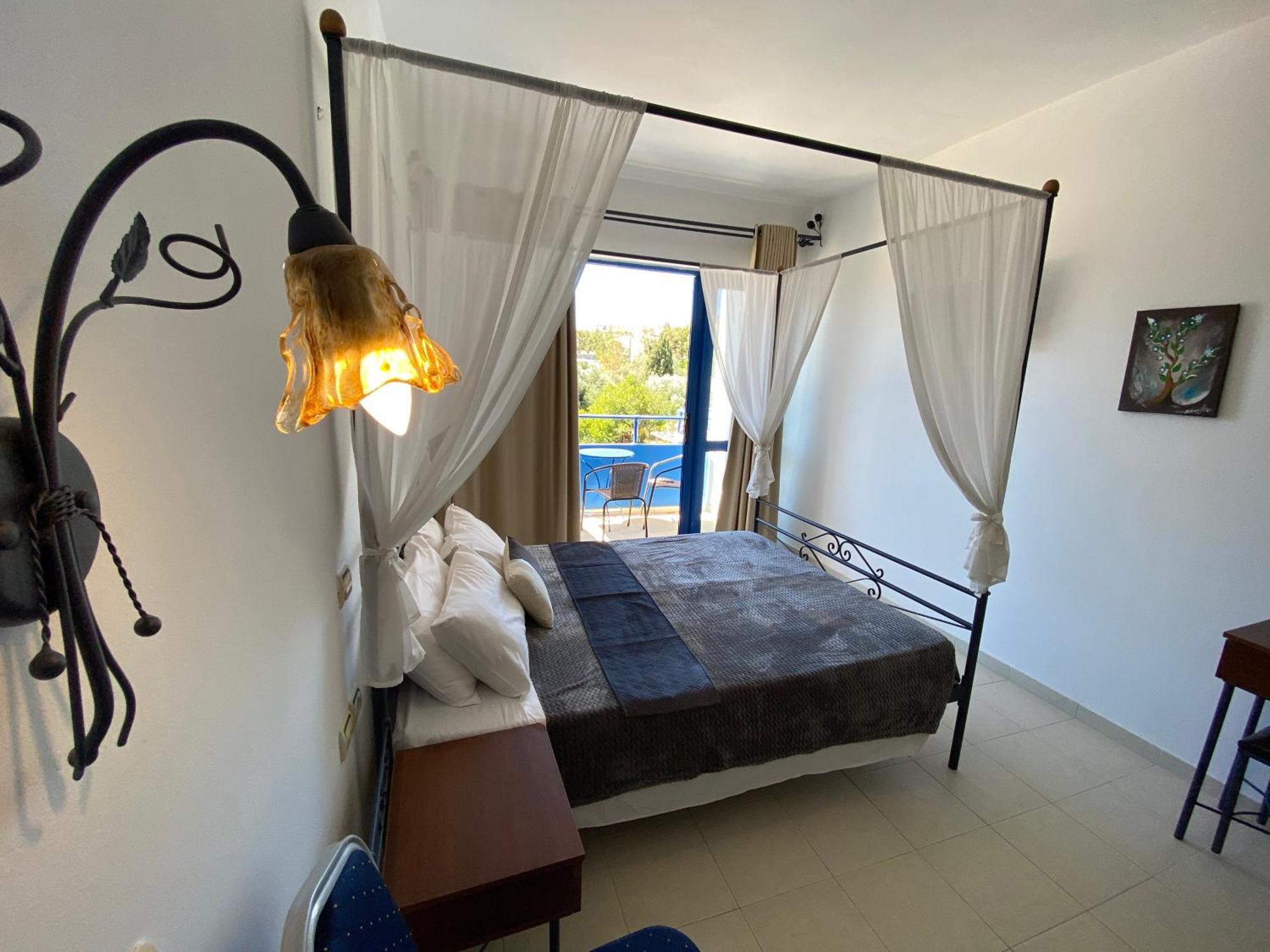 Anastasia Studios, Apartments & Suites Archangelos  Buitenkant foto