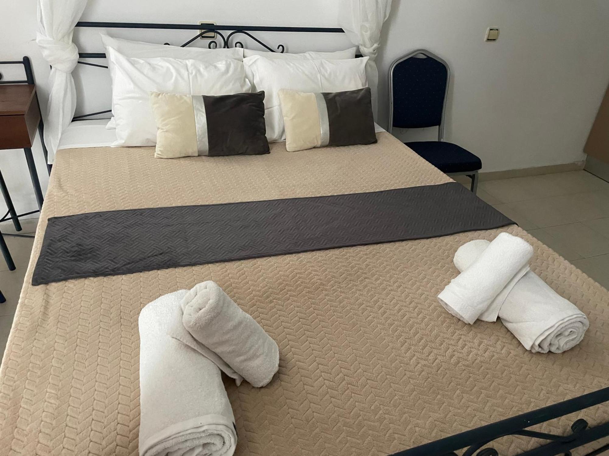 Anastasia Studios, Apartments & Suites Archangelos  Buitenkant foto